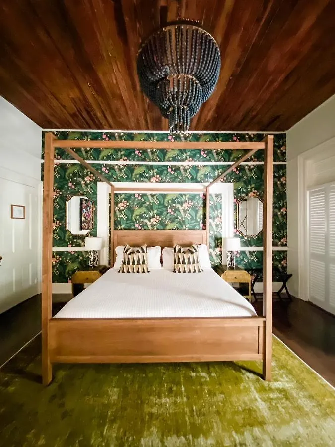 Marreros Guest Mansion - Adult Only Bed & Breakfast Key West