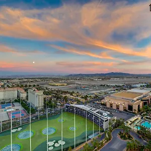  Aparthotel 29th Ph Mgm Signature With A Massive Balcony United States