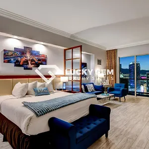 ***** Hotel Lucky Gem Penthouse & Luxury At Signature Resort, Balcony Strip View 3505 United States