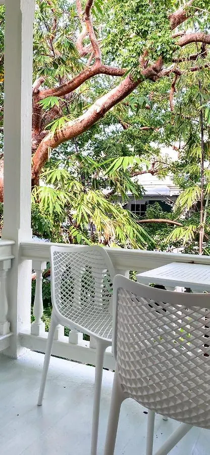 Marreros Guest Mansion - Adult Only Bed and Breakfast Key West